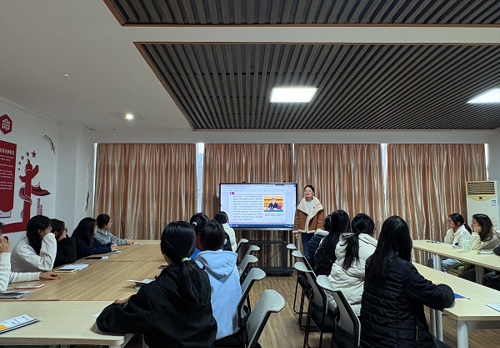 “匠心远航”生涯发展工作室开展第23期辅导员有话说理论宣讲活动