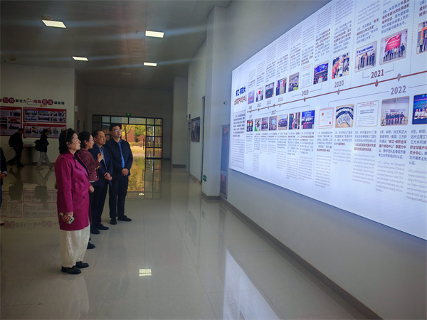 调研团参观beat365官网官塘校区