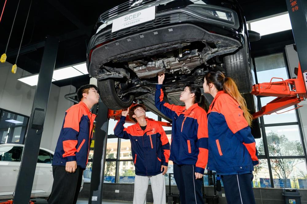 5.学生实习实景图2